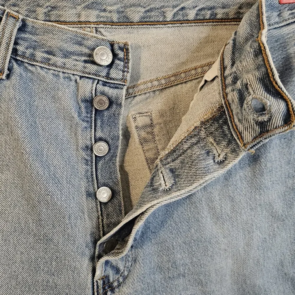 Levi’s 501 Jeans Men’s 34x34 Blue Straight Fit Button Fly Distressed Y2K Yr 2000